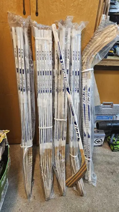 Hockey Sticks Toronto Maple Leafs, View more
