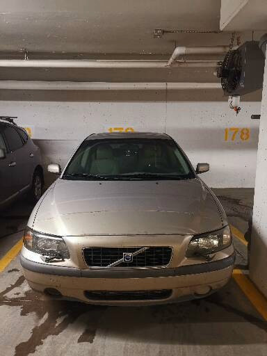 Selling 2004 Volvo S60 2.5T Awd in Cars & Trucks in Mississauga / Peel Region - Image 3