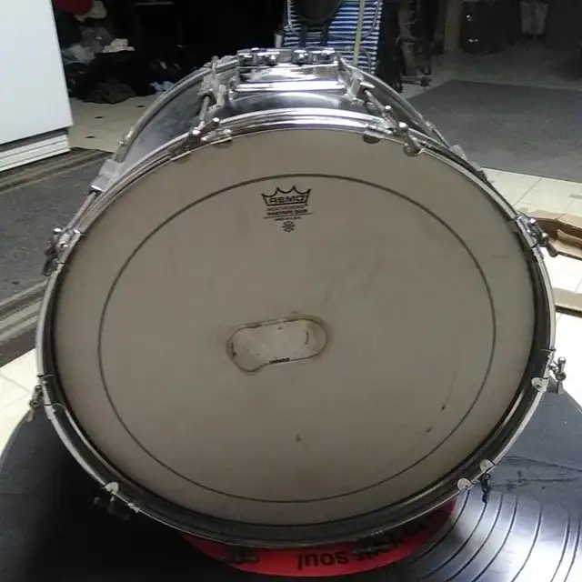 22" Ludwig Base drum in Drums & Percussion in London - Image 3