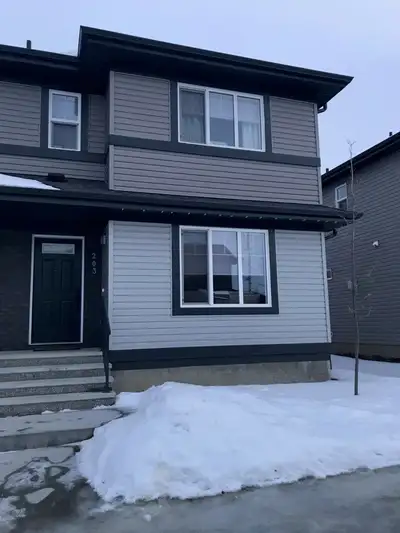 Looking for a clean, well-cared-for home in a great location? This beautiful 2018-built duplex offer...