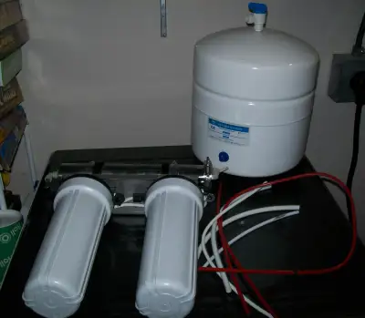 This includes the tank and the filter holders. Some of the hose tubes are missing but those are easy...