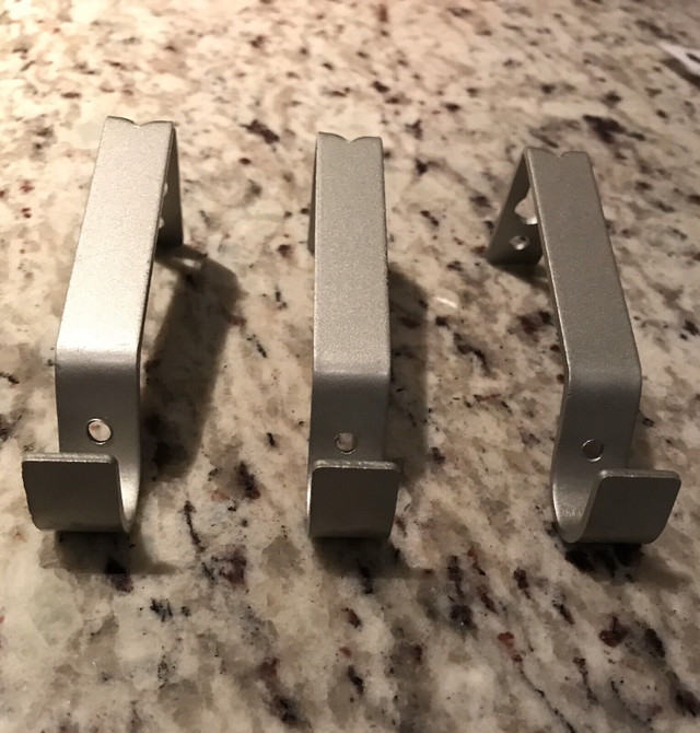 Drapery/Curtain Rod Wall Brackets $10 For Set Of 3  Brackets in Other in Mississauga / Peel Region - Image 3