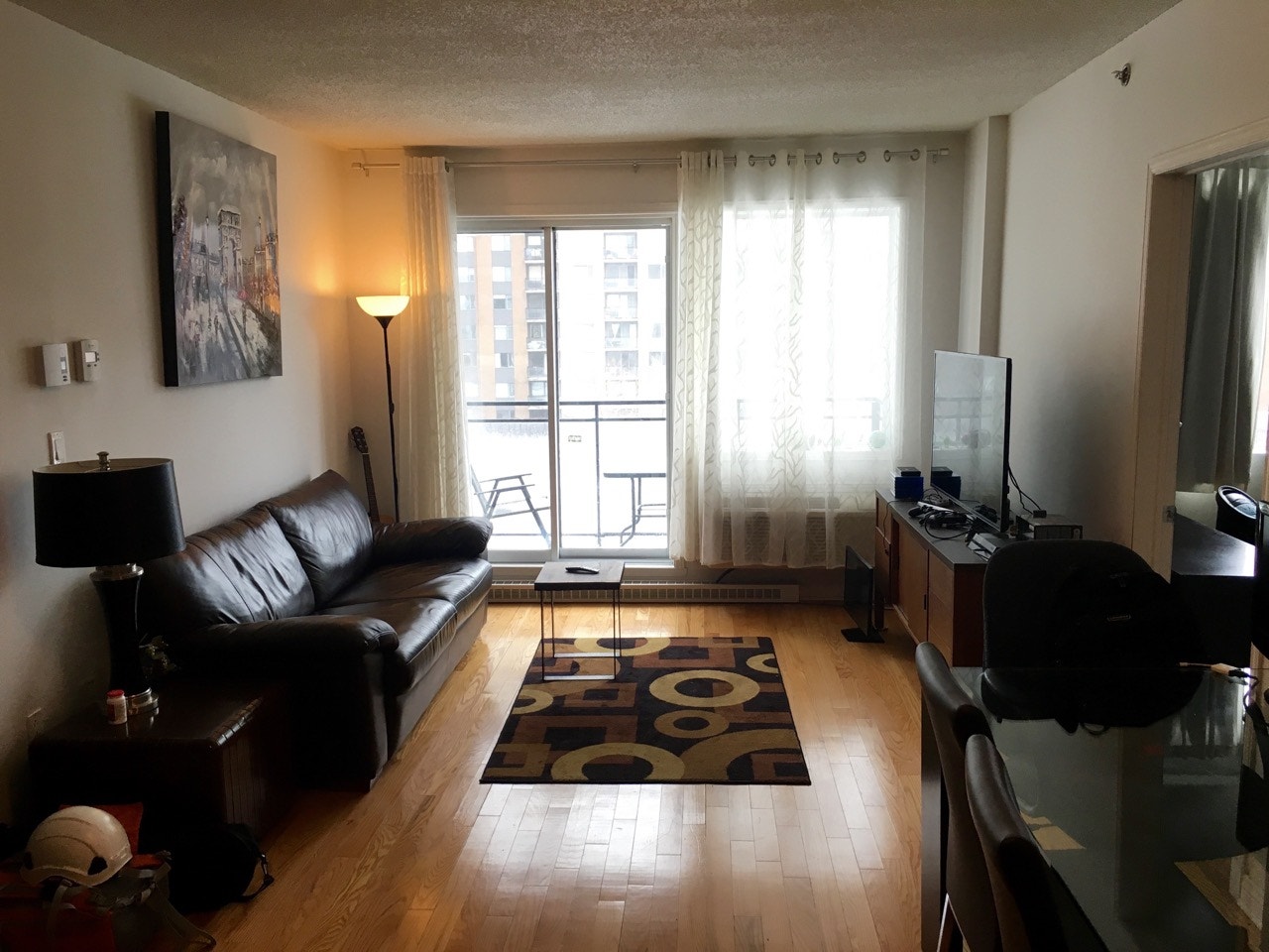 Fully Furnished and decorated Condo 41/2 Downtown Montreal — photo 3