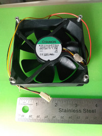 SUNON KD1209PTS2 12VDC Fan Ventilateur 92x92x25mm 2,5W 44CFM