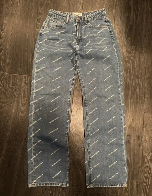 Women’s Balenciaga Jeans Size 27 in Women's - Bottoms in City of Toronto - Image 2