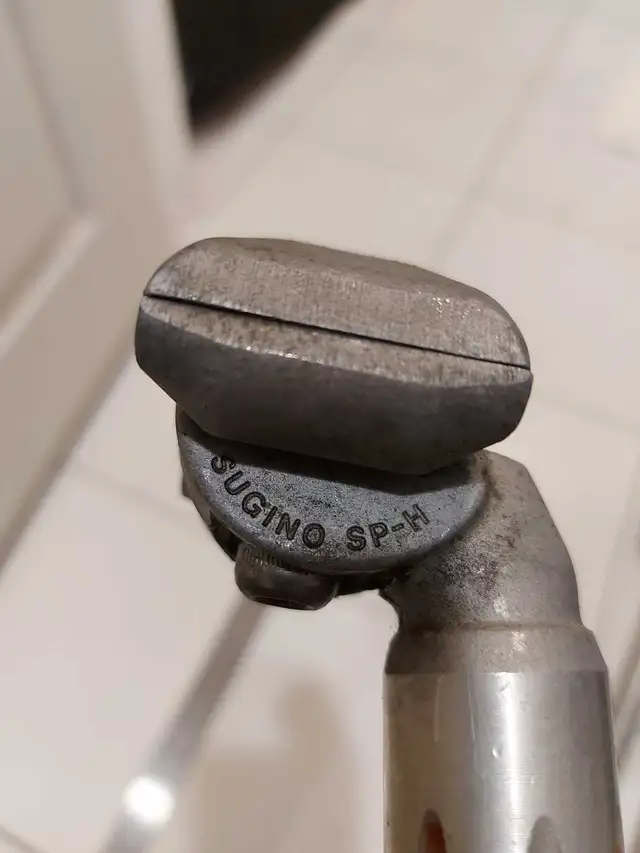 Vintage Sugino SP-H Seatpost 26.6 mm in Frames & Parts in Guelph - Image 4