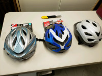 Trois Casques Velo Neufs, three bike Helmets New paid $100