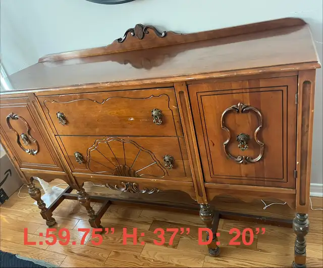 Antique Buffet/Hutch 2 pieces  in Hutches & Display Cabinets in Cornwall - Image 3
