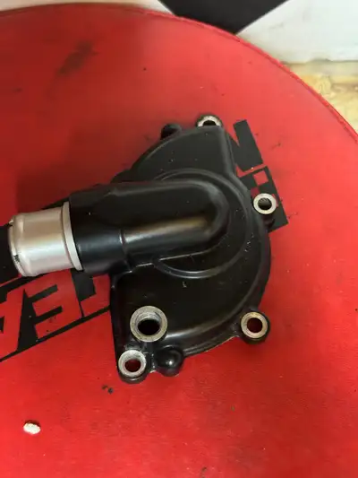 Ducati water pump cover black or grey 848 evo 1098 1198 Streetfighter Superbike Hypermotard Diavel M...