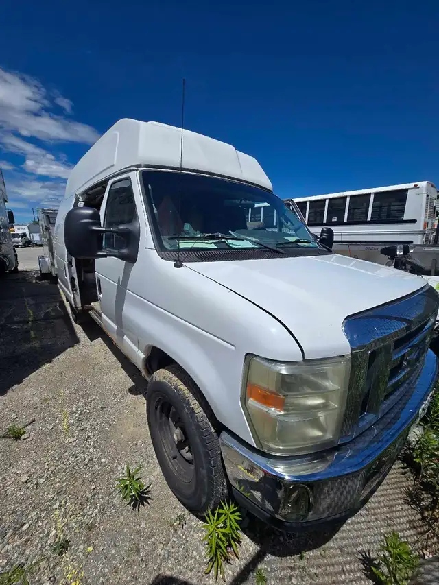 2012 Ford E-350 10 foot tall 