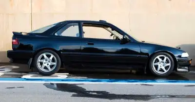 Selling 90-93 acura integra parts. I also have more parts that are not in the pictures, so just ask...