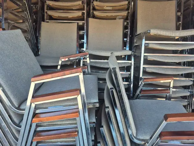chaise banquet63616718977921120