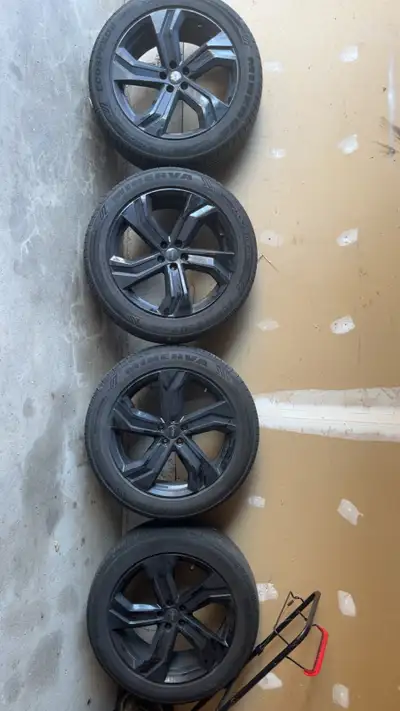 All season tires that were on a Jaguar f pace. Drivin only in the summer time. I have an extra rim t...