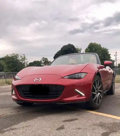 ⭐️ SOUL RED MX-5 MIATA ⭐️ Experience pure driving exhilaration in this immaculate Soul Red MX-5 Miat...