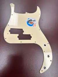 Fender P Bass pickguard