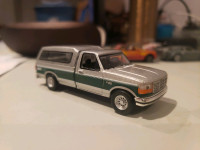 Greenlight Collectibles 1/64 scale Premium '96 Ford F-150 Pickup