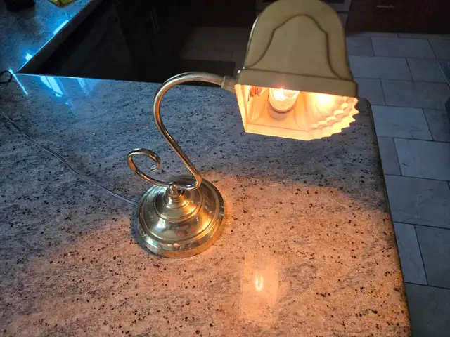 14" Brass Desk Lamp in Indoor Lighting & Fans in Oakville / Halton Region - Image 3