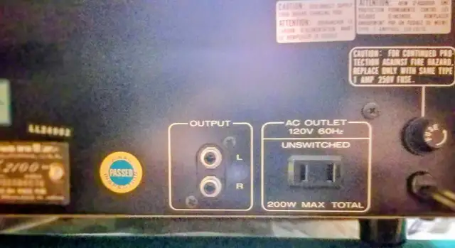VINTAGE MARANTZ STEREO TUNER  in Other in Markham / York Region - Image 8