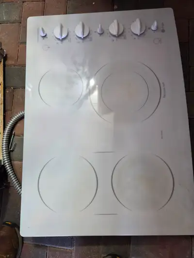 30" electric cooktop by GE, View more