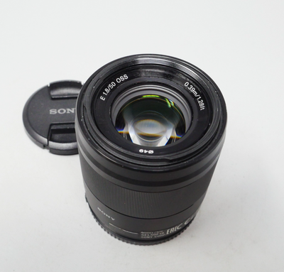 100 ads for sony e mount lens in Cameras & Camcorders in Toronto
