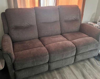 Manual reclining couch
