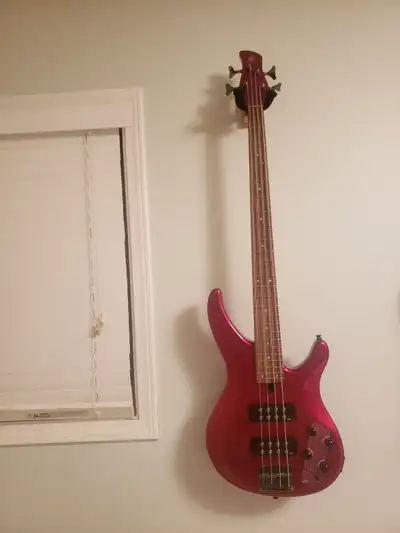 Yamaha 3 piece bass, View more