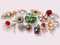 Costume Jewelry Brooches Mixed