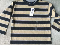 BRAND NEW GAP SHIRT - SIZE XS (4)