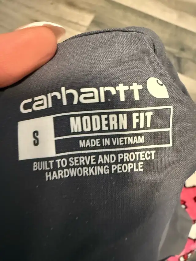 Grey Carhartt Scrubs in Women's - Other in Kingston - Image 3