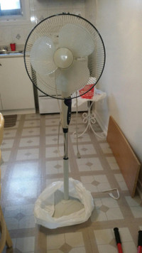 Ventilateur sur pied - Fan