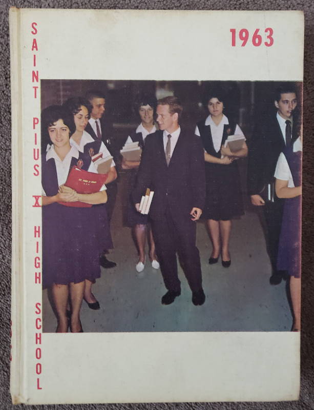 ST PIUS X HIGH SCHOOL - MONTREAL - 1963 SCHOOL YEARBOOK dans Art et objets de collection  à Laval/Rive Nord