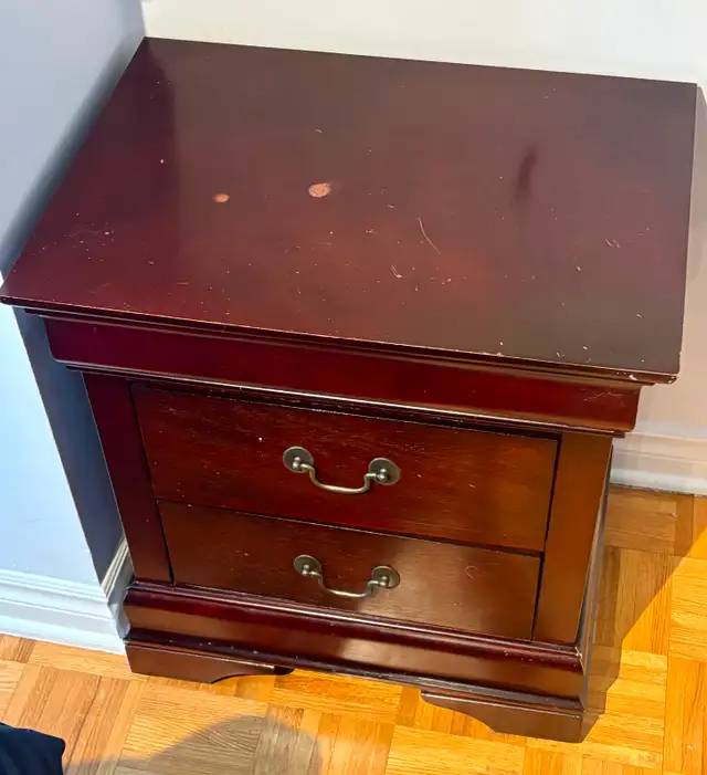 Ensemble de meubles en bois pour chambre à coucher in Dressers & Wardrobes in Longueuil / South Shore - Image 6
