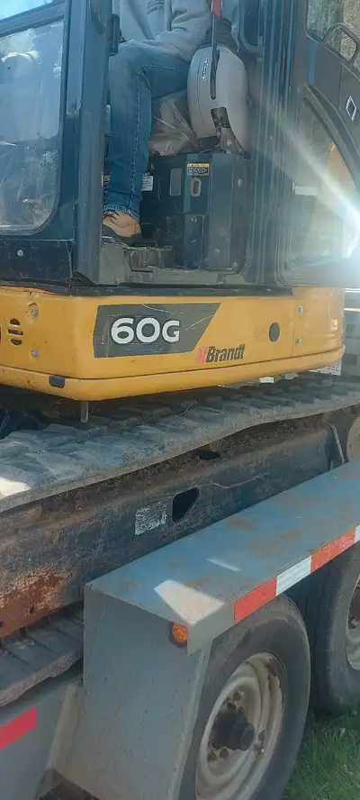 2021 60G mini excavator new tracks last year one operator two buckets grubbing and ditching ,little...