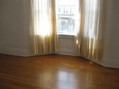 Downtown Toronto Gerrard and Carlaw Furnished, newly renovated 1 bedroom, air condition, high speed...