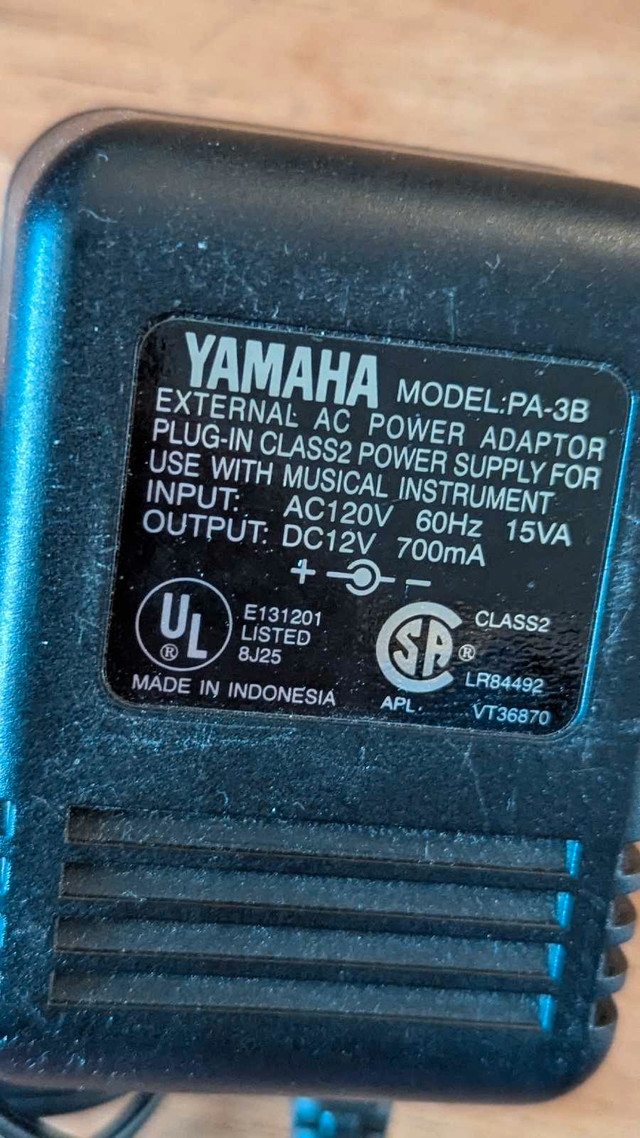 Original 12V Power Supply for Yamaha Keyboard in General Electronics in Oshawa / Durham Region - Image 3