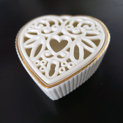 Vintage Lenox Porcelain Heart Shape Gold Trim Trinket Keepsake Box. Vintage from ~ 1990s PRICE: $20....