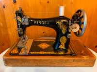 Vintage 3/4 sized Singer 128 sewing machine, bentwood case, key