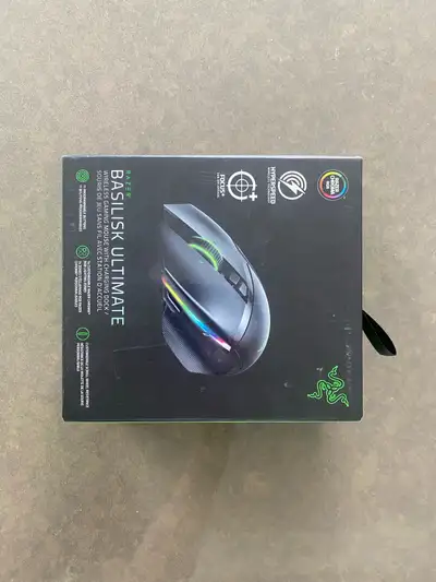 Razer Basilisk Ultimate with Dock and Cable, View more