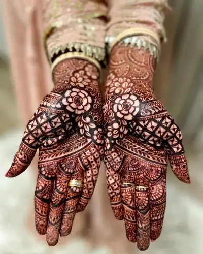 henna artist , View more