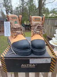 Work Boots 'NEW' (size 10)