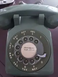 Téléphone à cadran rotatif vert