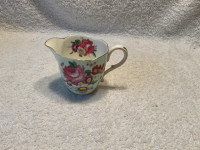 PARAGON CREAMER WITH FLOWERS