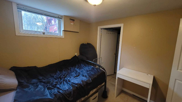 Queens female only Student  rental in Room Rentals & Roommates in Kingston - Image 2