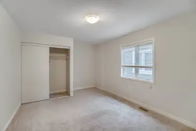 SPACIOUS BEDROOM AVAILBALE FOR RENT IN A DETACHED HOUSE IN MILTON, ONTARIO FOR FULLTIME BACHELOR. TH...