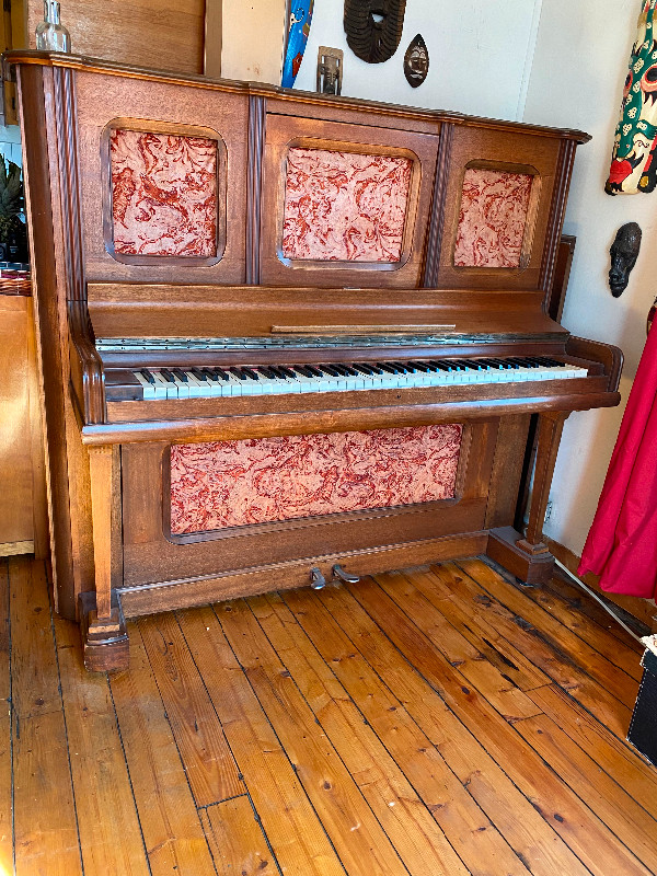 Piano à donner dans Pianos et claviers  à Ville de Québec