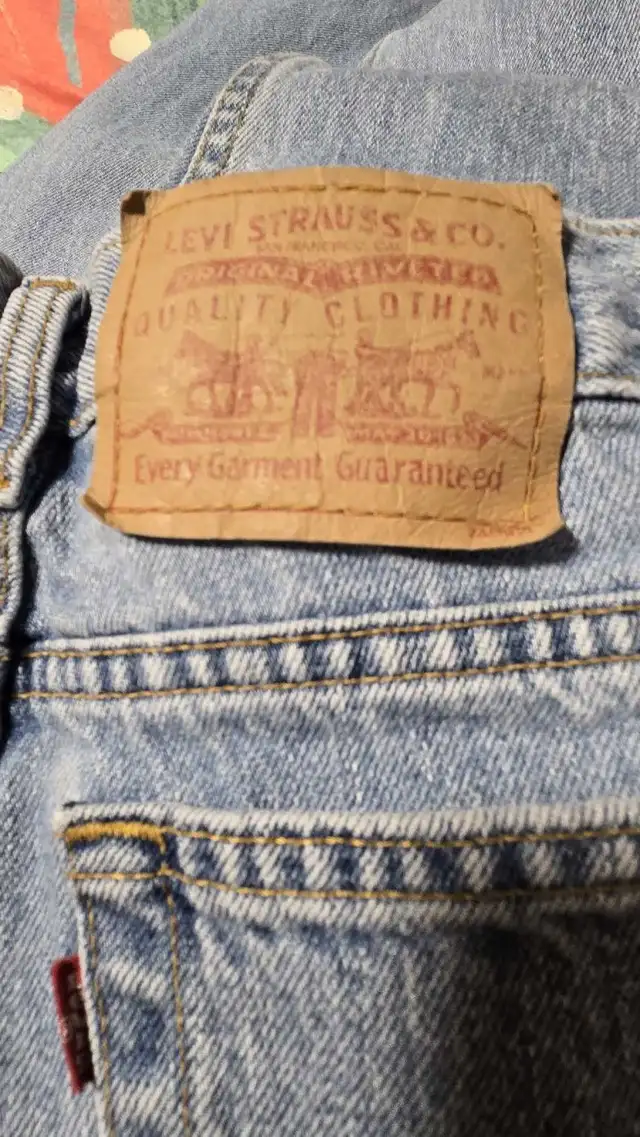 Levi Strauss Women Jeans in Women's - Bottoms in City of Toronto - Image 4