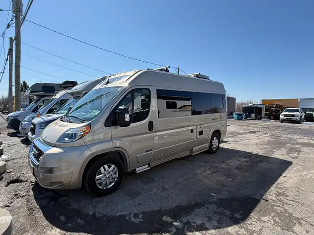 2023 ROADTRECK ZION SRT IMPECCABLE  in RVs & Motorhomes in West Island - Image 4