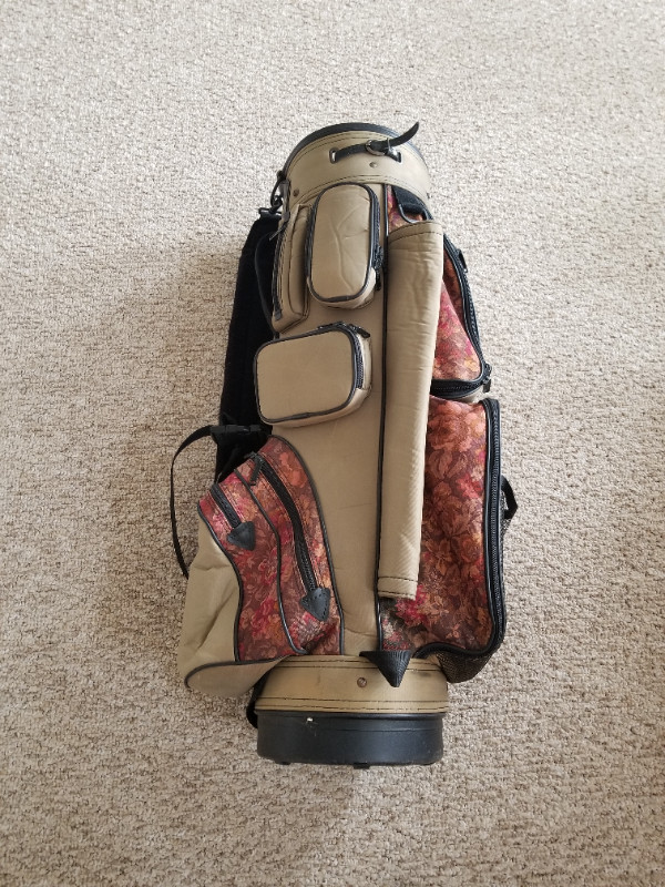Ladies Hot Z Golf Bag in Golf in Cole Harbour - Image 2