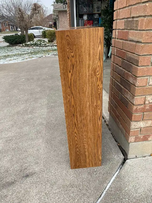 wooden bookshelf bookcase in Bookcases & Shelving Units in Windsor Region - Image 5