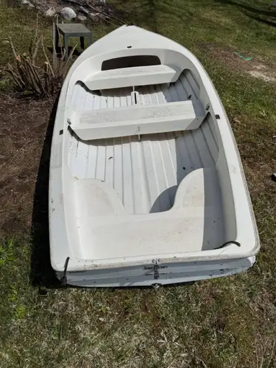 Val Des Bois 12 ft Boatex Sailboat Hull / Fishing Boat $400 OBO Originally a sailboat, but has been...